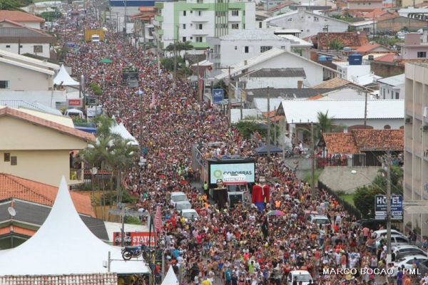 Carnaval edio 2016 reuniu multido em Laguna