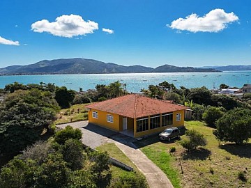 Casa Barranceira